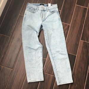 Banana Republic mid rise straight ‘mom Jean’